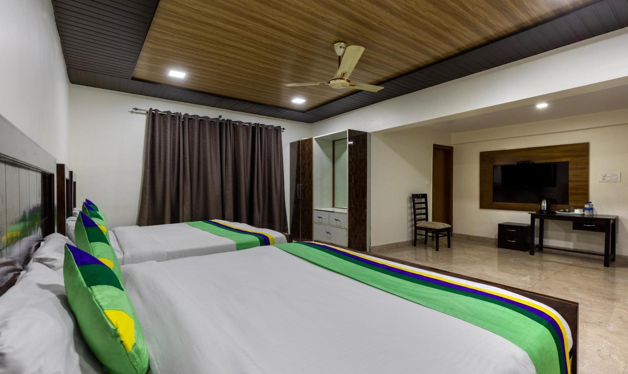 Treebo Olive Lake View Inn June Estate Бхимтал Экстерьер фото